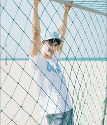 inside the fence 5cbd56a7425c3.jpg