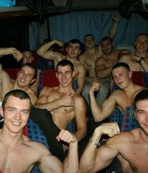 straight boys on the bus 5cbf691bad624.jpg