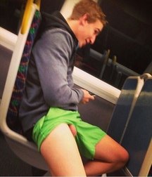straight boys on the bus 5cbf69243b036.jpg