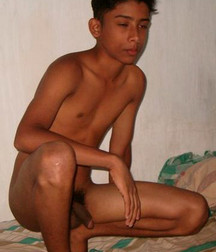 crouched and excited 5cc099c49d6d9.jpg