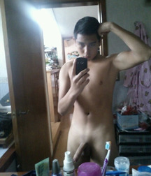 photographing your biceps 5cc09a3df09f6.jpg