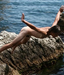 straight boys dive naked 5cc1dfd9b7141.jpeg