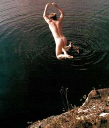 straight boys dive naked 5cc1dfe40826e.jpg