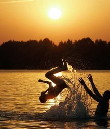 fall in love at sunset 5cc1e0f85ba1f.jpg
