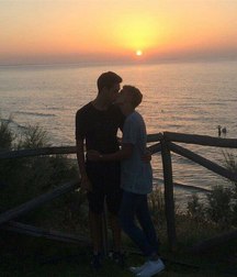 fall in love at sunset 5cc1e10bc0c60.jpg