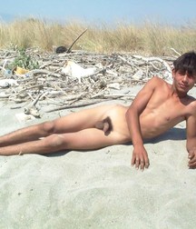 happily relax on the beach 5cc3f8177b0ac.jpg