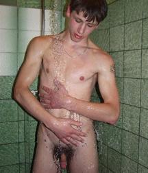 the boy's shower 5cc896f894690.jpg