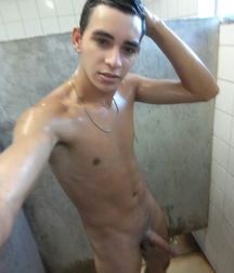 the boy's shower 5cc897126bcc7.jpg