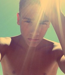 young male beauty 5ccc4a7b7d45c.jpg