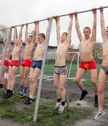 gymnastics with the bar 5ccc4cd897684.jpg