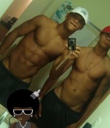 I do selfies with friends 5ccd1f8c538ac.jpg