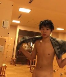 caught after a shower 5cd18749dea31.jpg