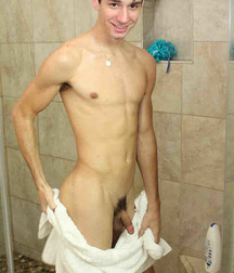 caught after a shower 5cd18750a321a.jpg