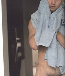 caught after a shower 5cd1875f67e74.jpg