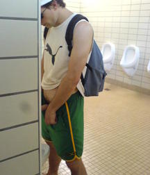 I pee in the urinal 5cd9d36ce7855.jpg