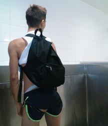 I pee in the urinal 5cd9d370f1105.jpg