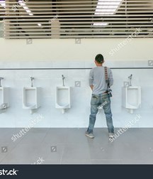 I pee in the urinal 5cd9d381e6bf3.jpg