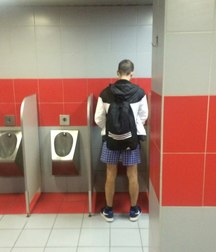 I pee in the urinal 5cd9d3853b950.jpg