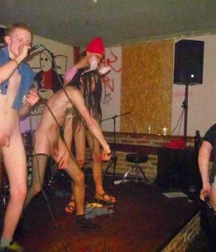 straight guys joke 5cdbb8283d7bc.jpg