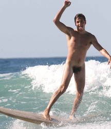 surf lovers 5cdda9fa48c71.jpg