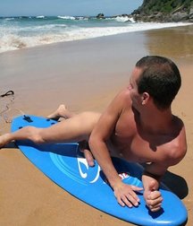 surf lovers 5cddaa1a930ff.jpg