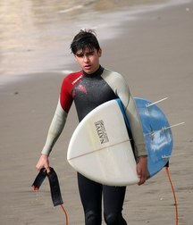 surf lovers 5cddaa2bb965d.jpg