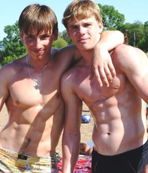 Friends 5ce03b6548a82.jpg