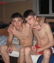 Friends 5ce03b7e5c52a.jpg