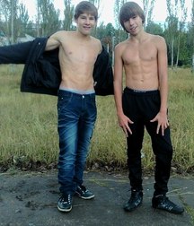 Friends 5ce03b92b971b.jpg