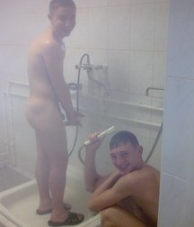 straight guys in the shower 5ce231fbcc8a9.jpg