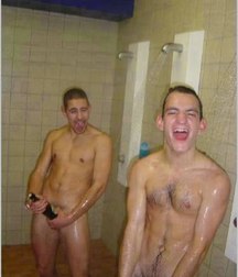 straight guys in the shower 5ce2320ed847b.jpg