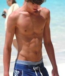 summer photographs on the beach 5ce232574c84f.jpg