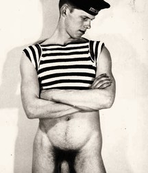 old photographs of his grandfather 5ce232c959c96.jpg