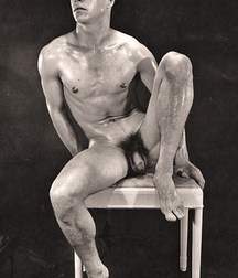 old photographs of his grandfather 5ce232d6d69c8.jpg