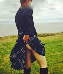 that strange Scottish custom 5ce42bb8932fd.jpg