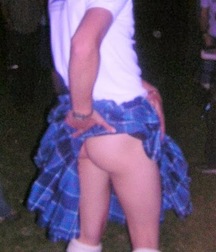 that strange Scottish custom 5ce42bbcd368d.jpg