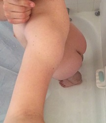 ass in the shower 5cec326385653.jpeg