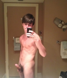 selfies  5cec34010d473.jpg