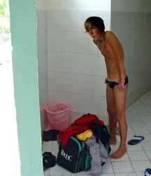 indiscreet look in the locker room 5cec34b176617.jpg