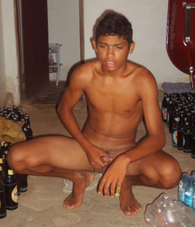 crouched and naked 5ceed75ace156.jpg
