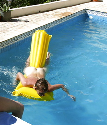float naked 5ceed843b2c68.jpg