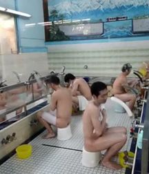 Asian boys wash themselves 5ceed8af06594.jpg
