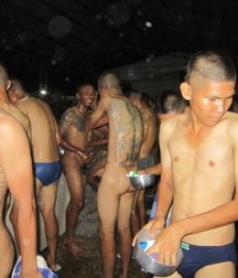 Asian boys wash themselves 5ceed8b62ffde.jpg