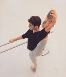 the graceful features of the dancers 5cf016444d3f7.jpg