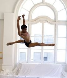 the graceful features of the dancers 5cf0164ca72f6.jpg