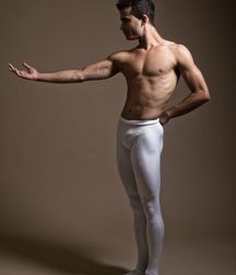 the graceful features of the dancers 5cf0164f116d4.jpg