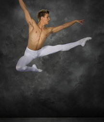 the graceful features of the dancers 5cf01657d96ad.jpg