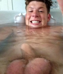immersed in the bathtub 5cfeb23acbfd2.jpg