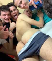 boys laugh with sex 5cfff4e4248fd.jpg