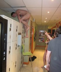 boys laugh with sex 5cfff4f280975.jpg